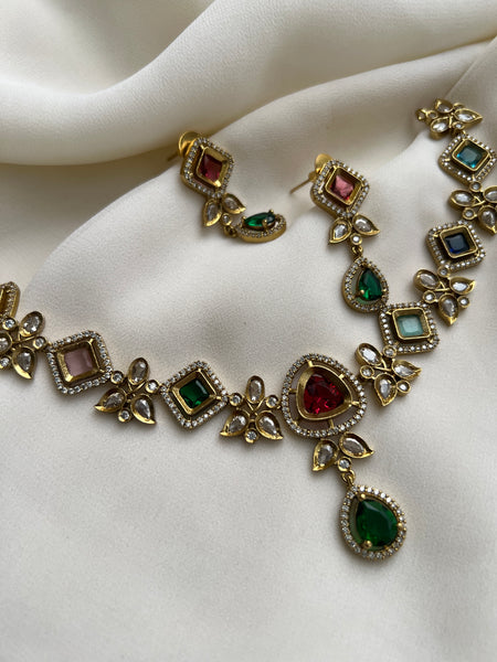 Victorian style necklace with earrings