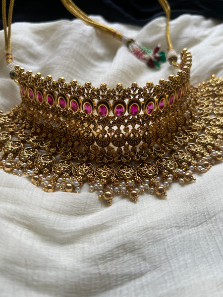 Kemp antique full neck bridal choker with earrings and tika