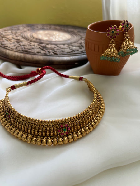 Kemp thushi style choker with jhumkas