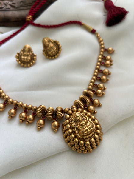 Matte Nagas Lakshmi Dori necklace with studs