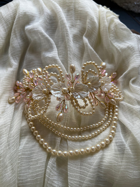 Pink shell pearl hair accessory