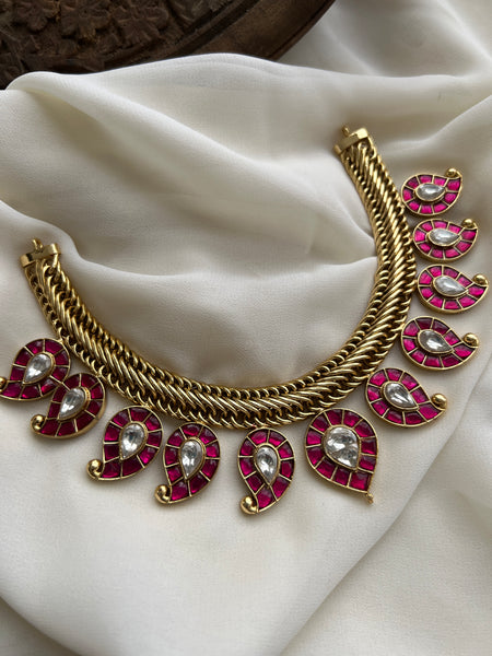 Kundan manga necklace with studs