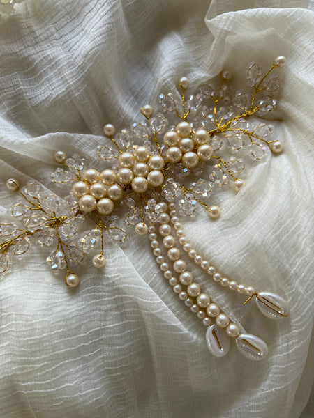 White crystal flower with shell drops