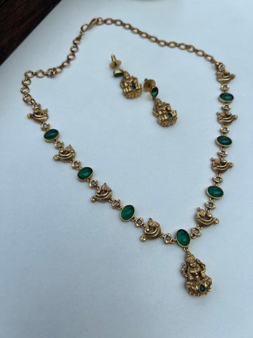 Emerald Lakshmi short necklace with studs