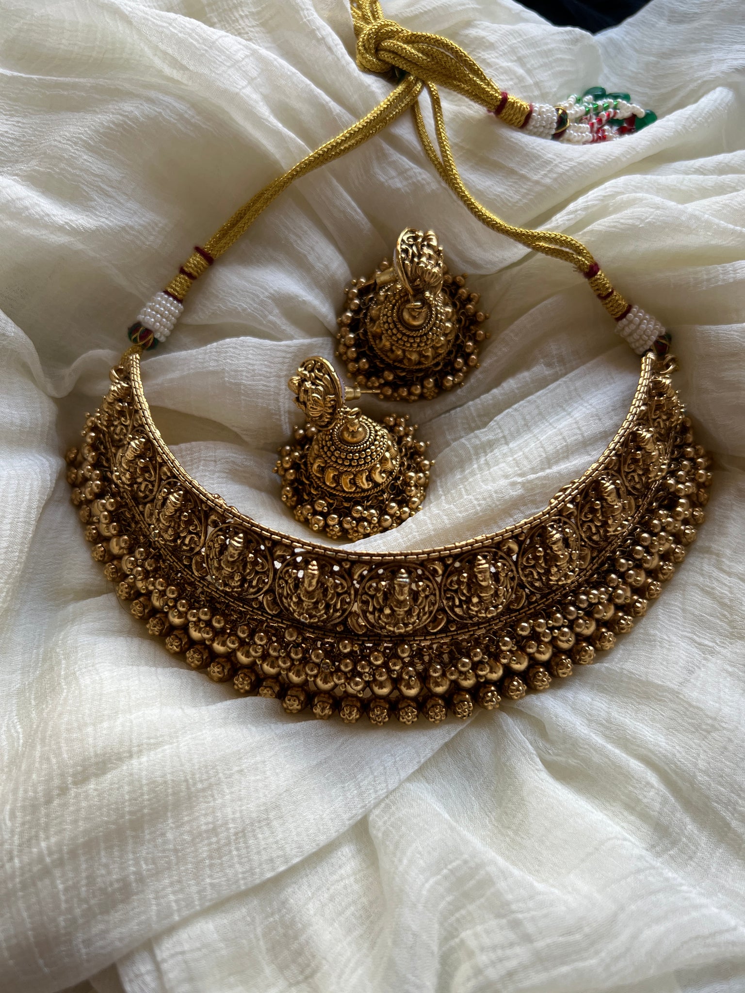 Antique lakshmi thushi style choker with jhumkas