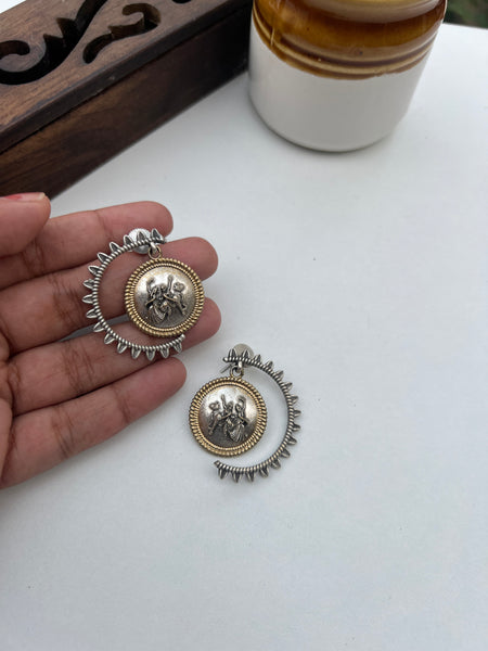 Dual tone dolki studs