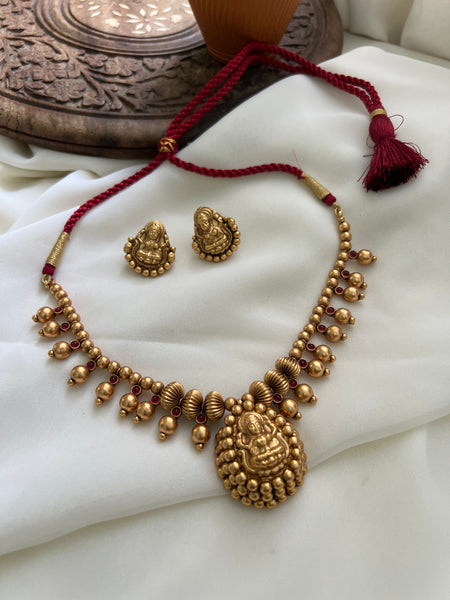 Matte Nagas Lakshmi Dori necklace with studs