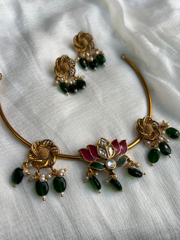 Enamel lotus Hasli with studs