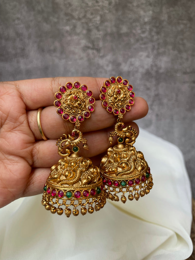 Alloy Red And Golden Gold Plated Stone Jhumka Earring, 2inch(Length) at Rs  260/pair in Bathinda