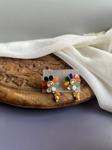 Navaratna flower Kundan studs