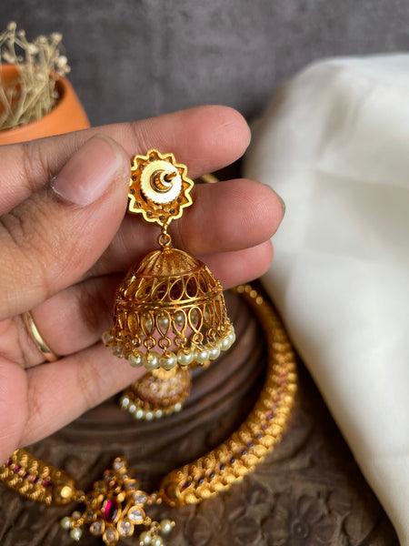 Kemp pendant with hasli necklace and Jhumkas