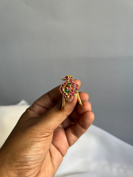 Vintage kemp Mayil Vaanki ring