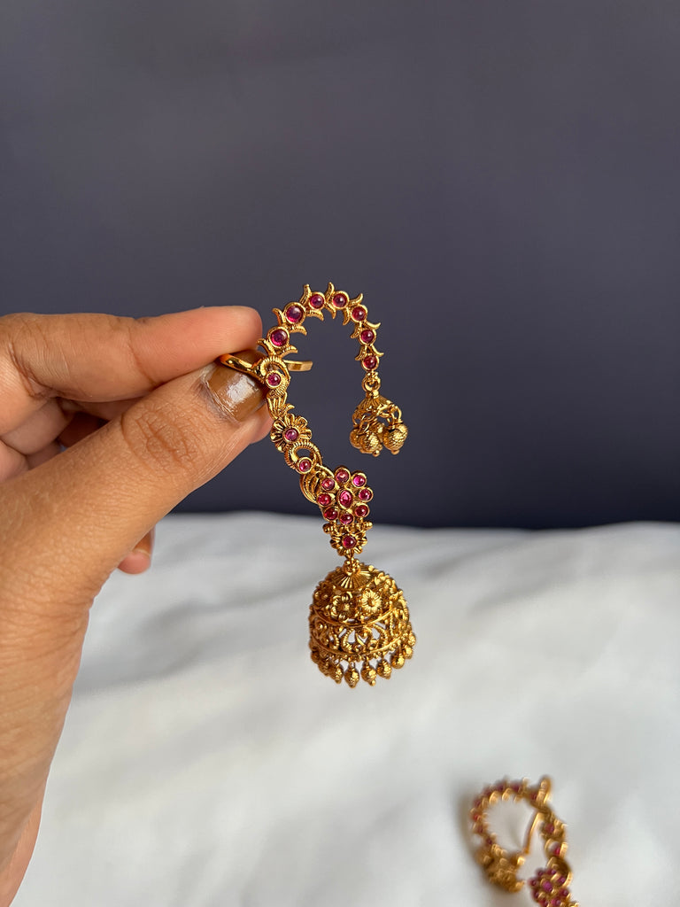 A trend that's here to stay - antique earcuffs to elevate your look! |  Indian jewelry earrings, Antique jewelry indian, Temple jewellery earrings